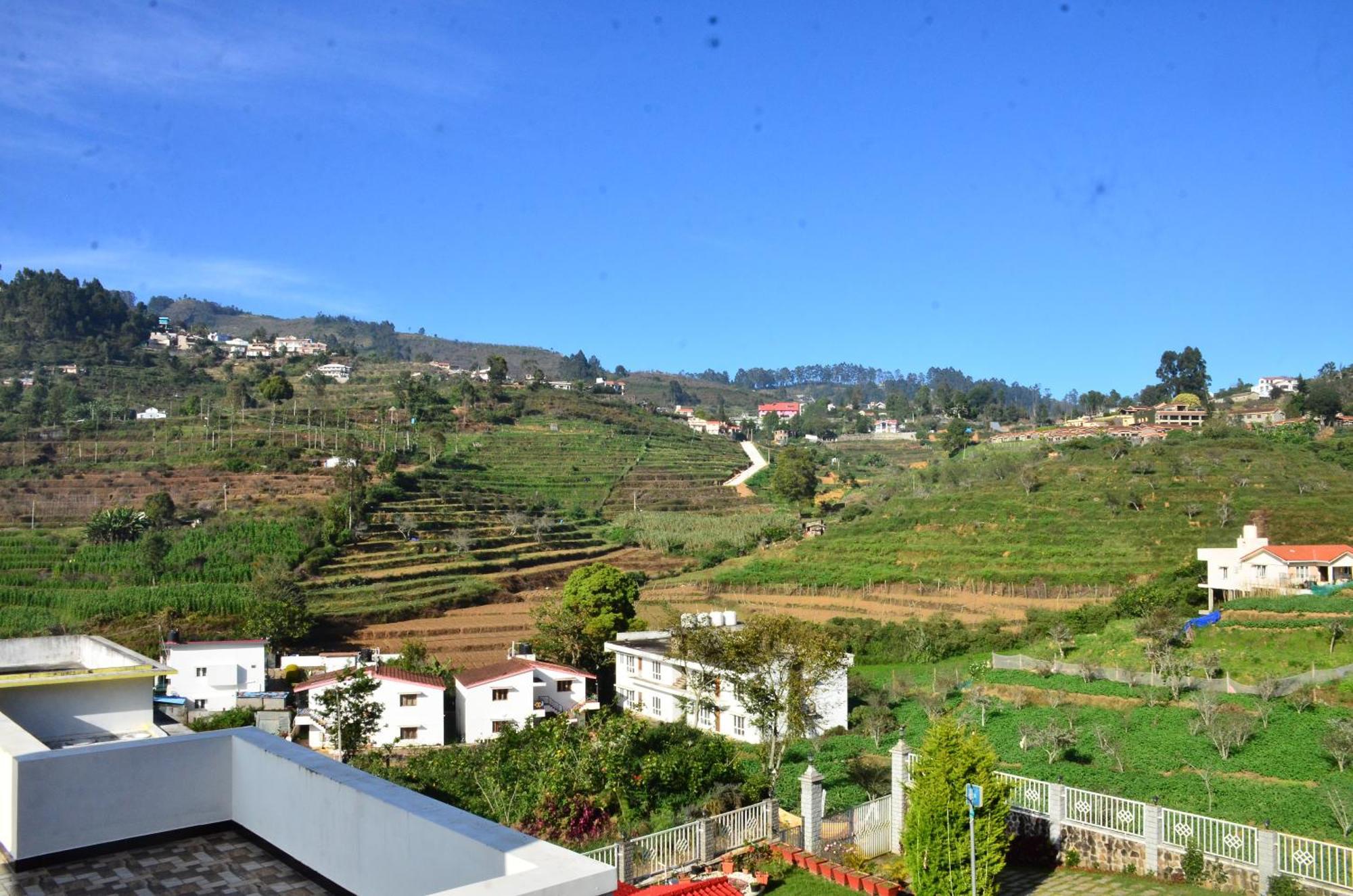 Dusk & Dawn Villa Kodaikanal Exteriör bild